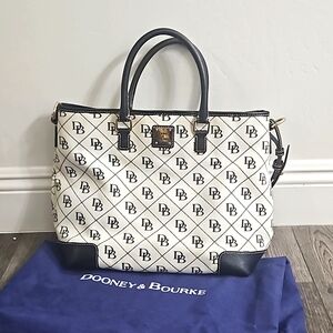 Dooney & Bourke tote
